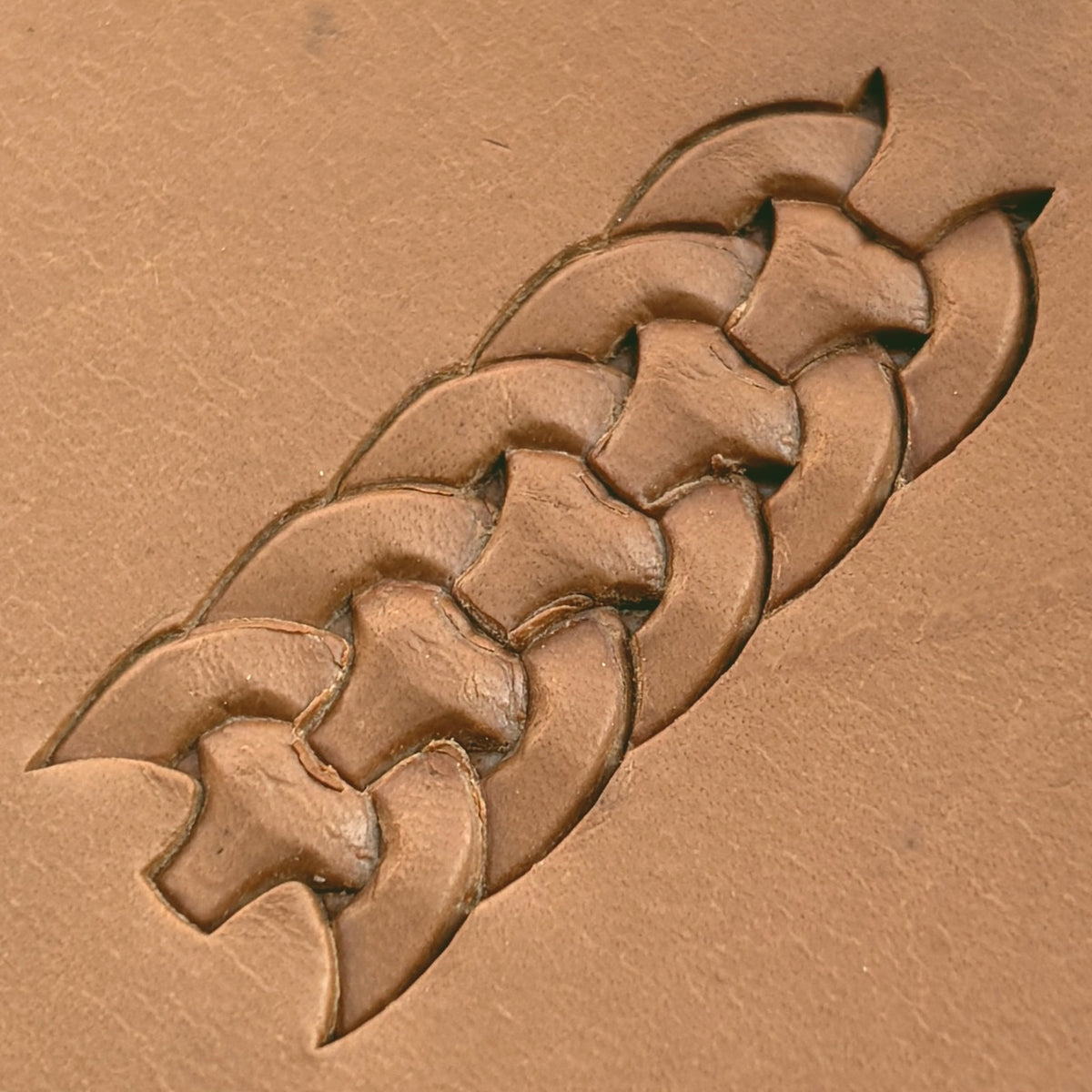Chain Link Basket Weave leather stamp LT422 — pattern imprint on veg-tan leather