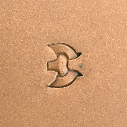 Chain Link Basket Weave leather stamp LT422 — single impression on veg-tan leather