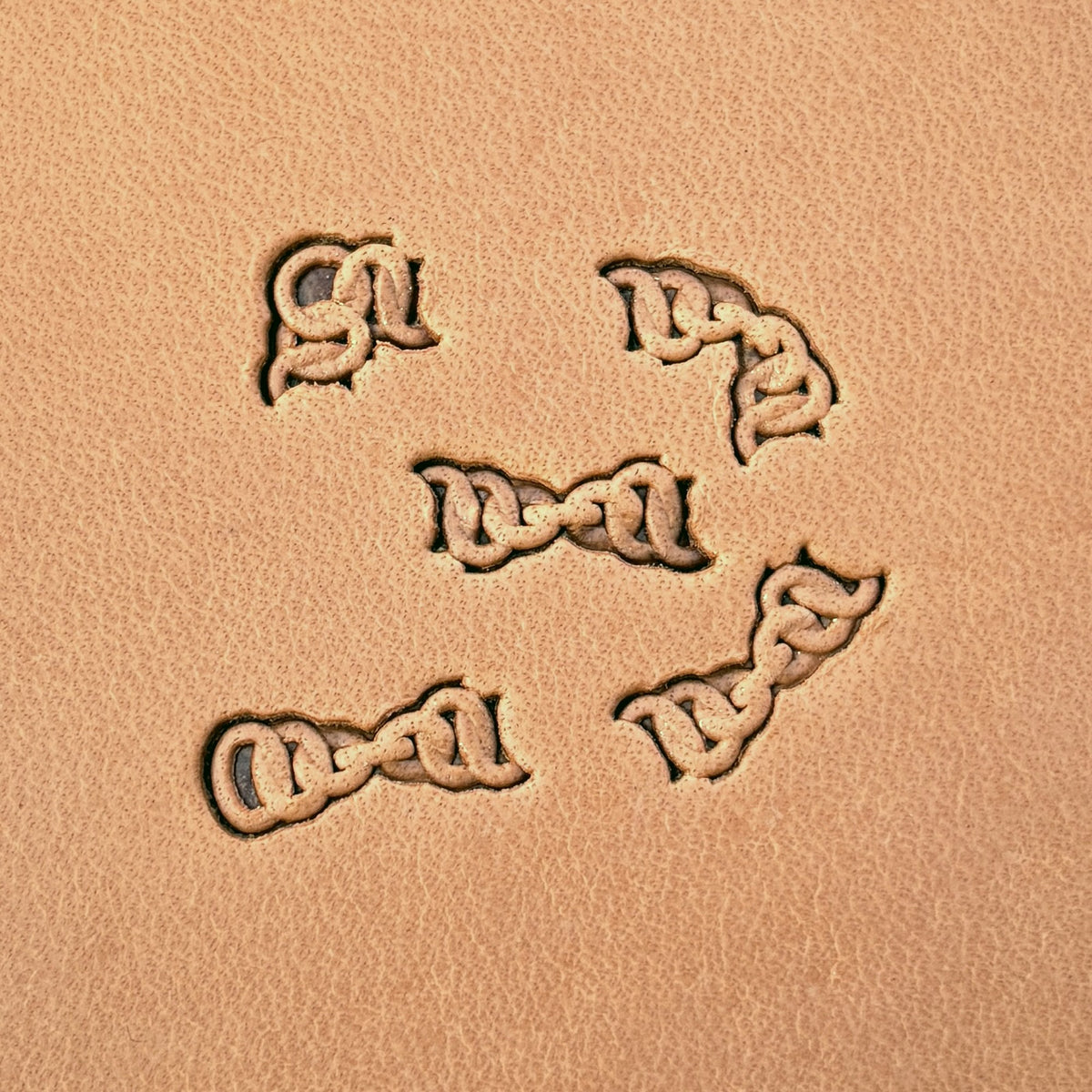 Double Link Chain leather stamp set LT436, each individual piece stamped separately on leather
