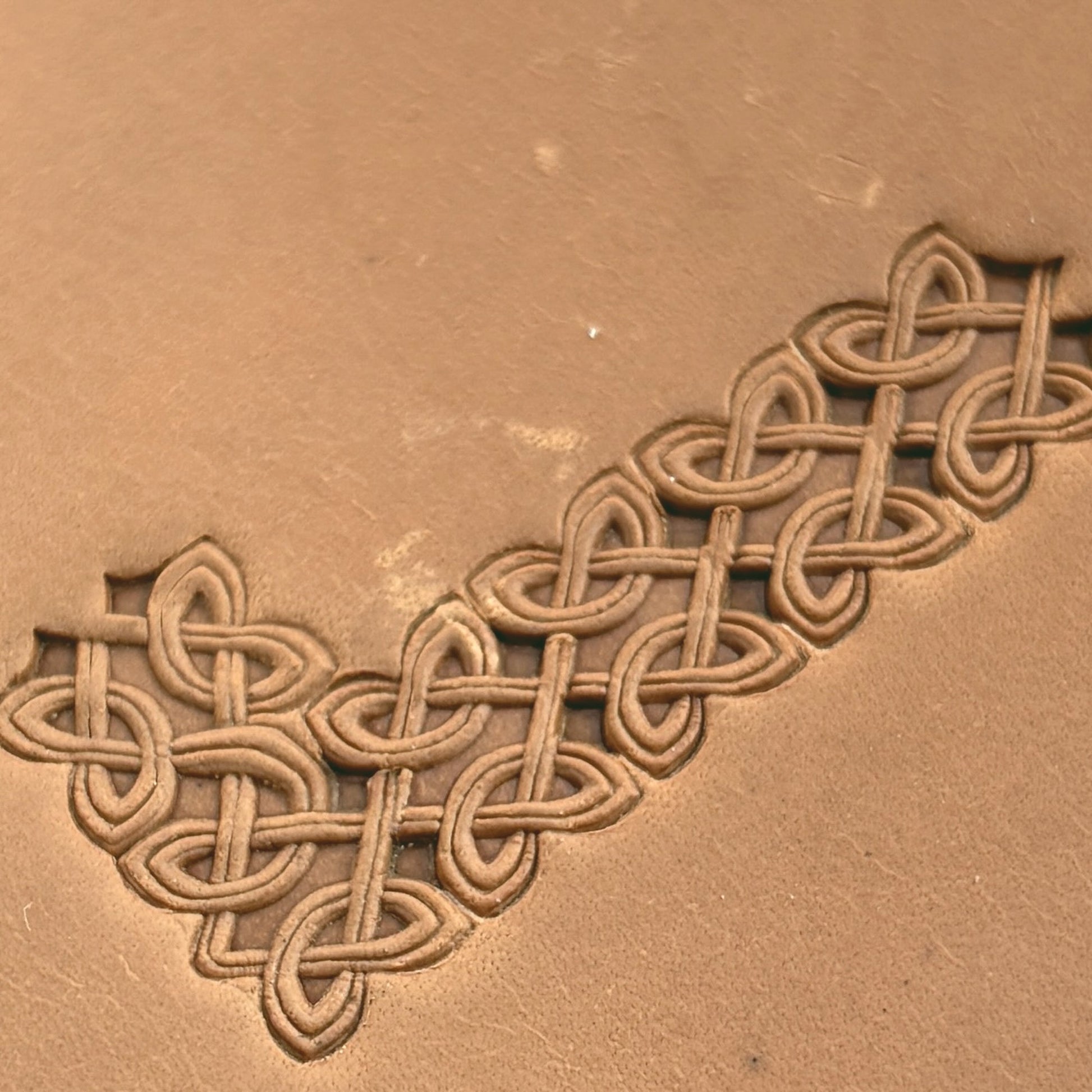 Celtic Knot leather stamp LT500 — pattern imprint on veg-tan leather