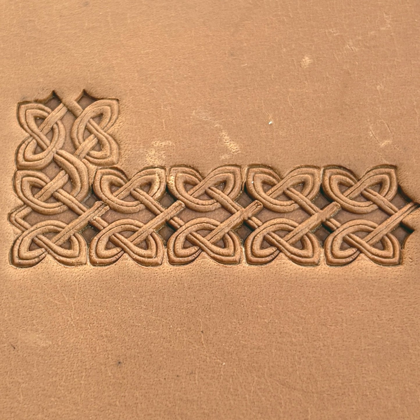 Celtic Knot leather stamp LT500 — pattern imprint on veg-tan leather