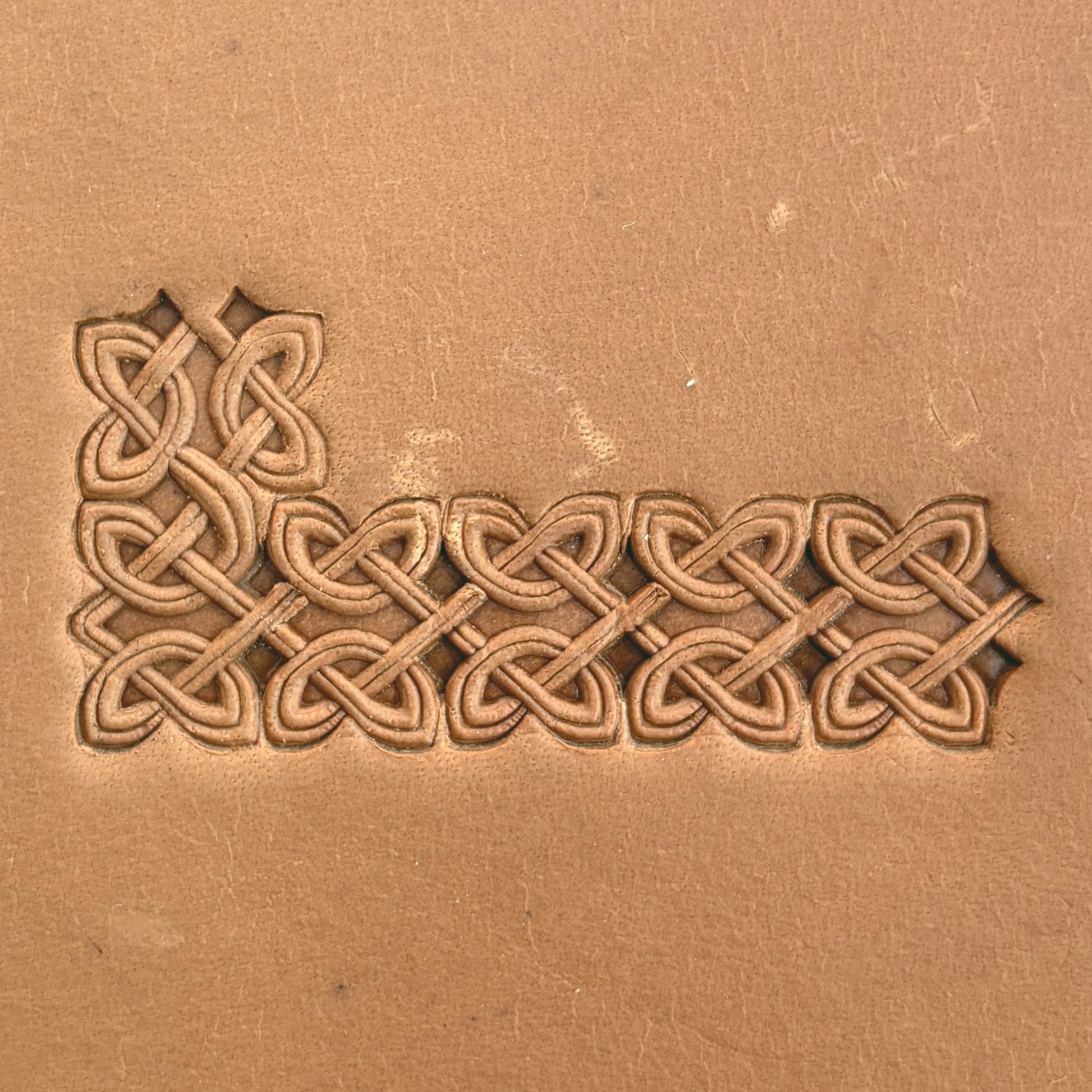 Celtic Knot leather stamp LT500 — pattern imprint on veg-tan leather
