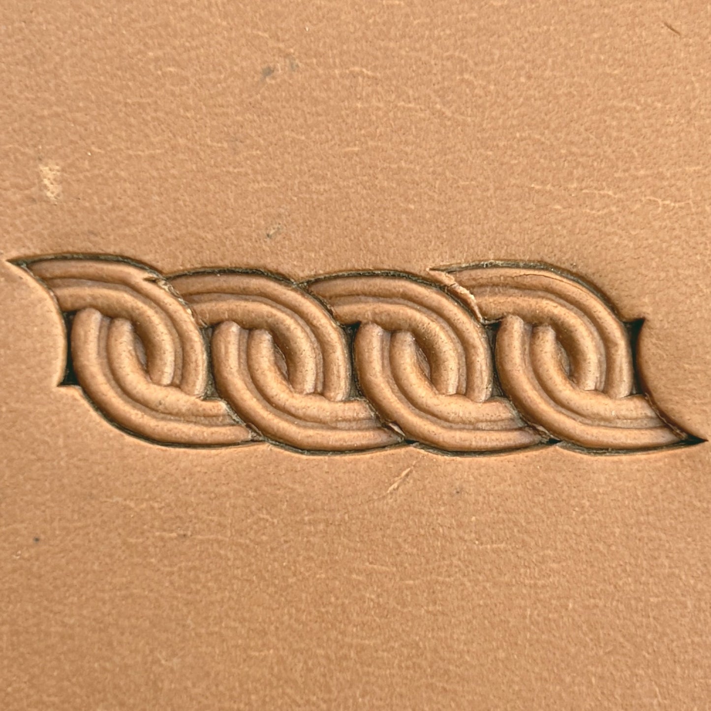 Chain Link Geometric leather stamp LT507 — pattern imprint on veg-tan leather