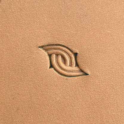 Chain Link Geometric leather stamp LT507 — single impression on veg-tan leather