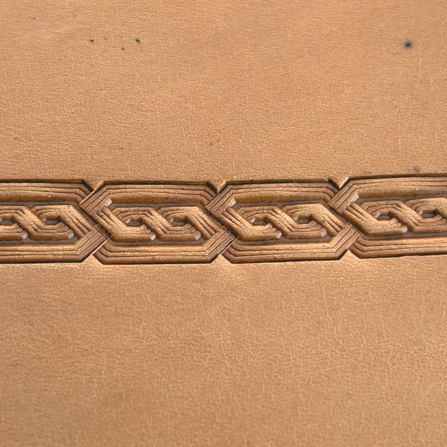 Chain Link Geometric leather stamp LT517 — pattern imprint on veg-tan leather