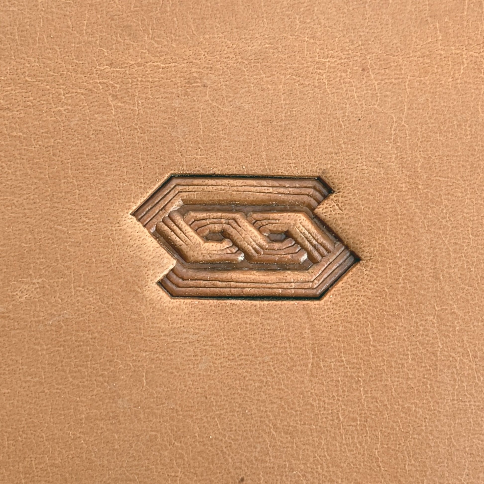 Chain Link Geometric leather stamp LT517 — single impression on veg-tan leather