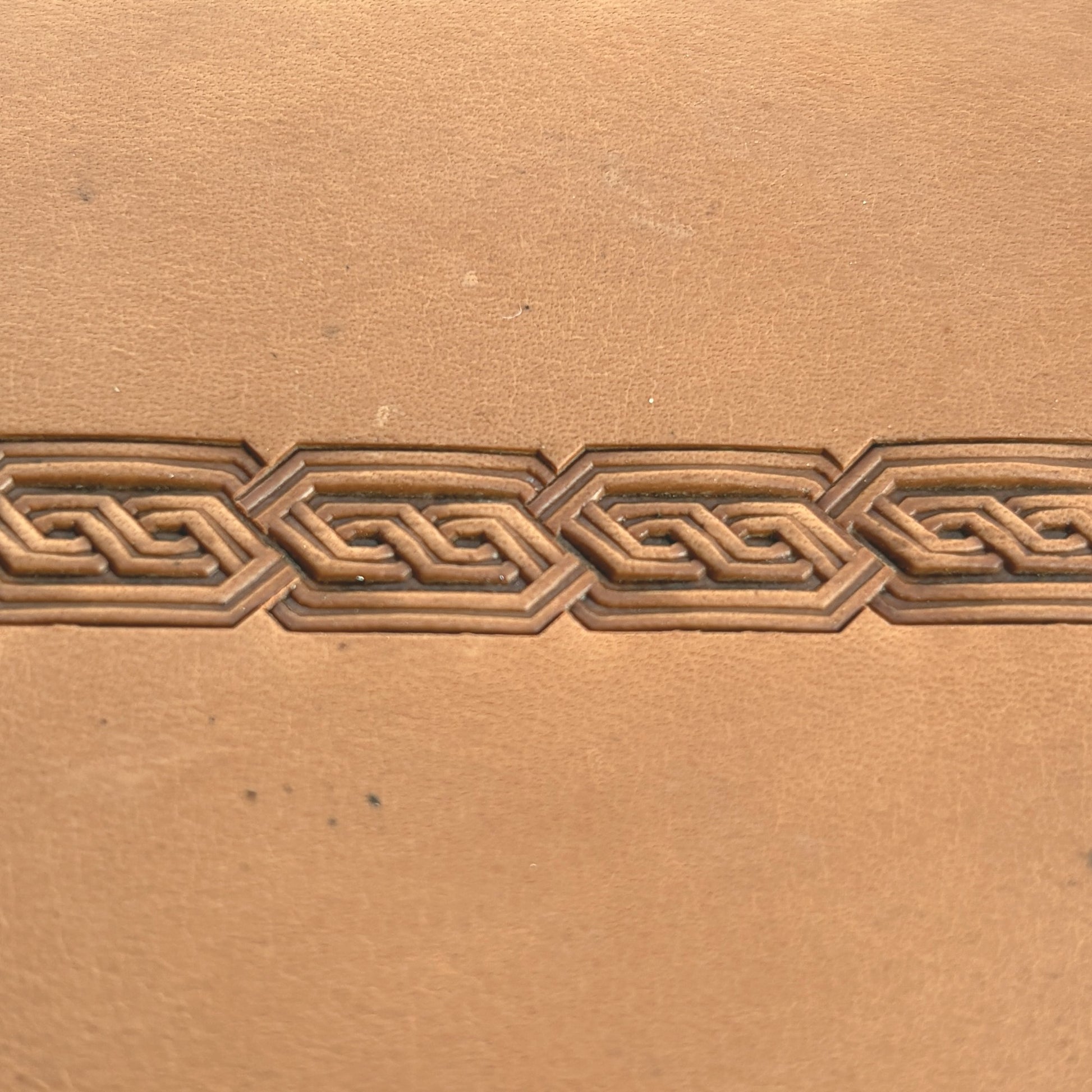 Chain Border Geometric leather stamp LT518 — pattern imprint on veg-tan leather