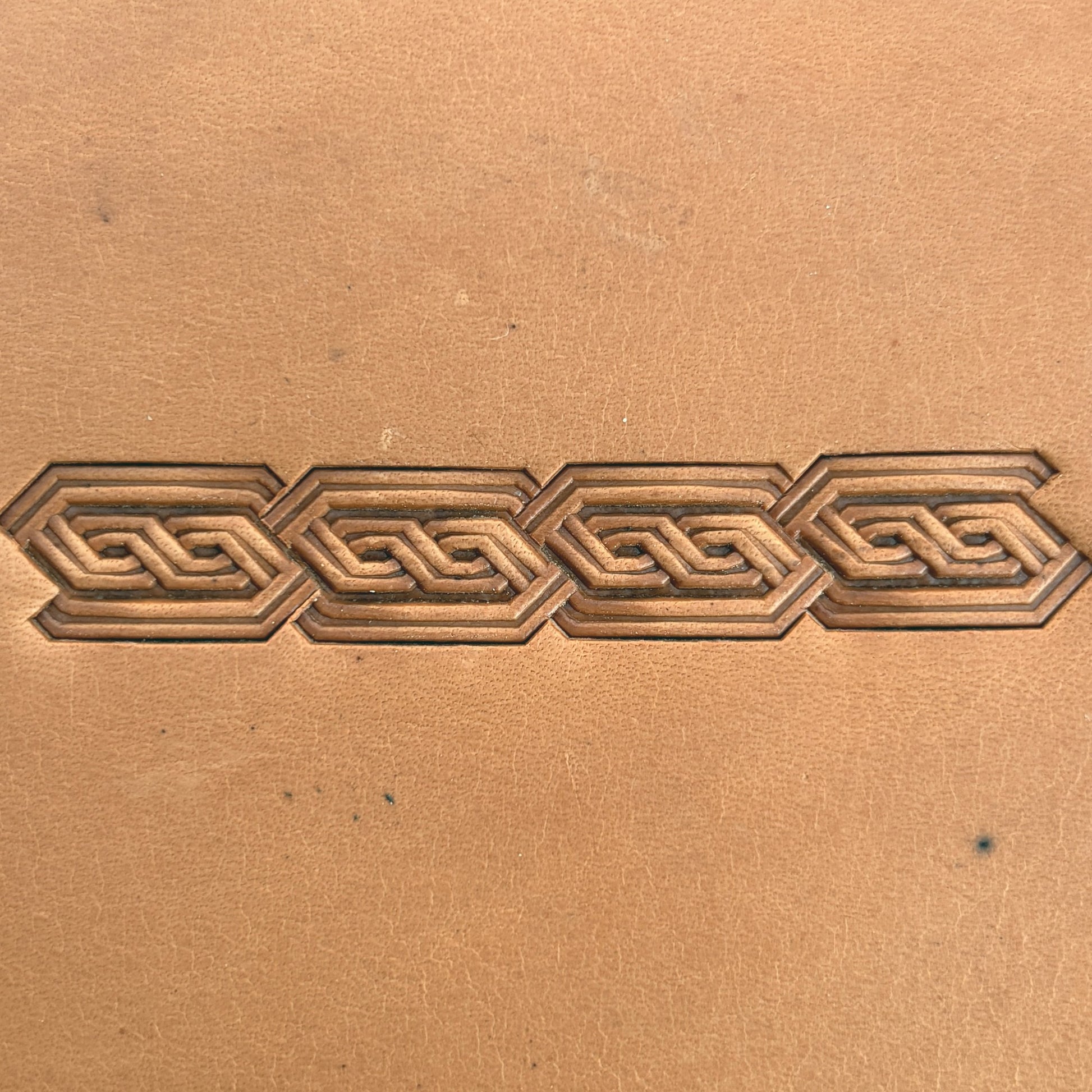 Chain Border Geometric leather stamp LT518 — pattern imprint on veg-tan leather