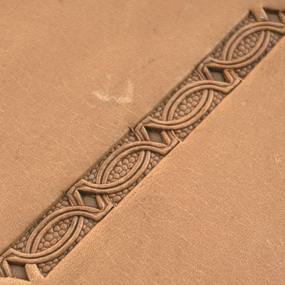 Interlinked Ovals Border Geometric leather stamp LT521 — pattern imprint on veg-tan leather