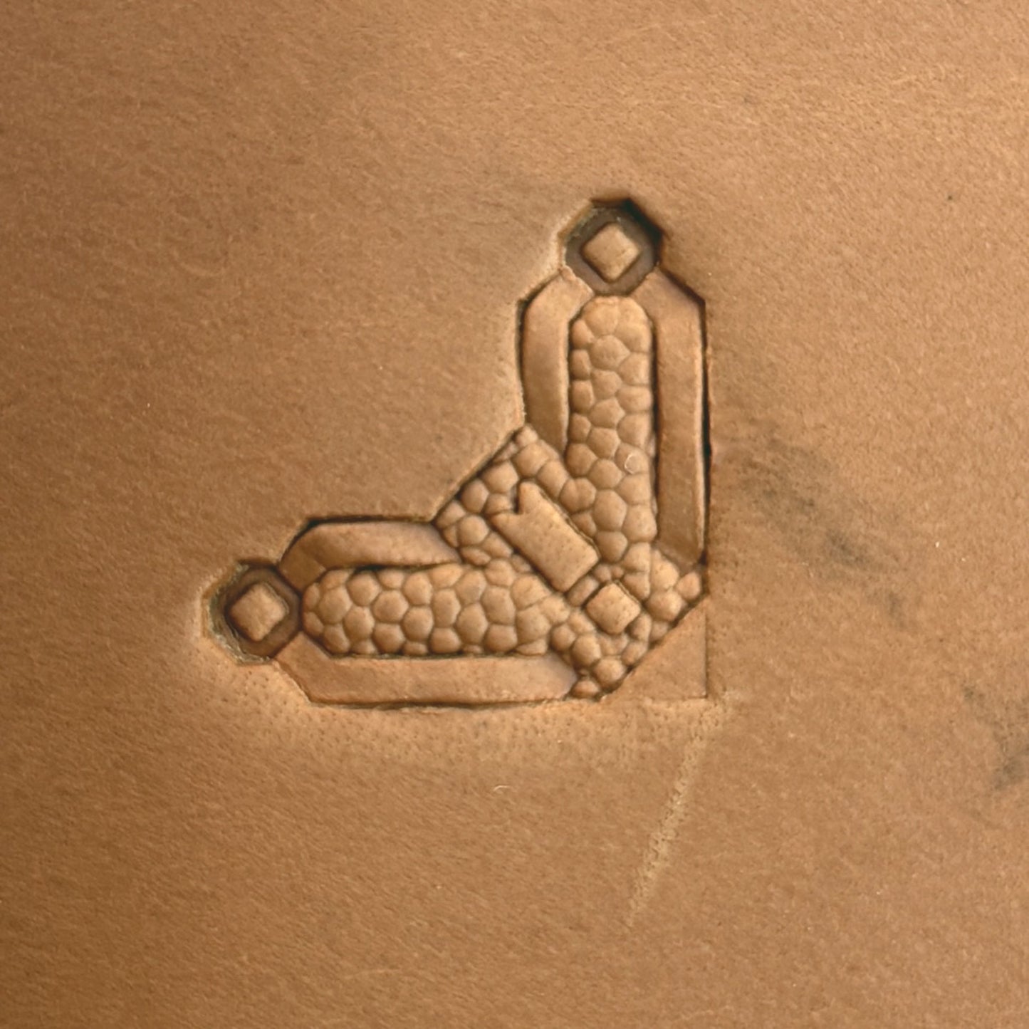 Honeycomb Link Geometric leather stamp LT530 — single impression on veg-tan leather