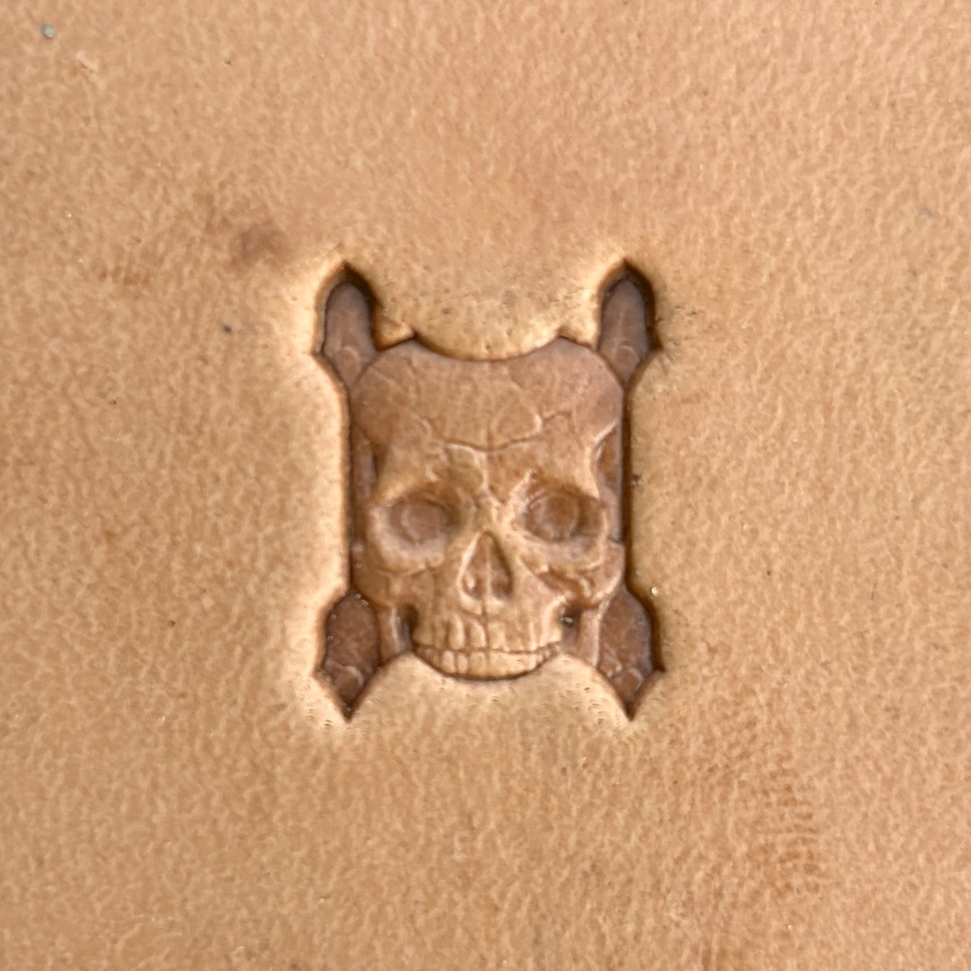 Crossbones Skull leather stamp LT555 — pattern imprint on veg-tan leather