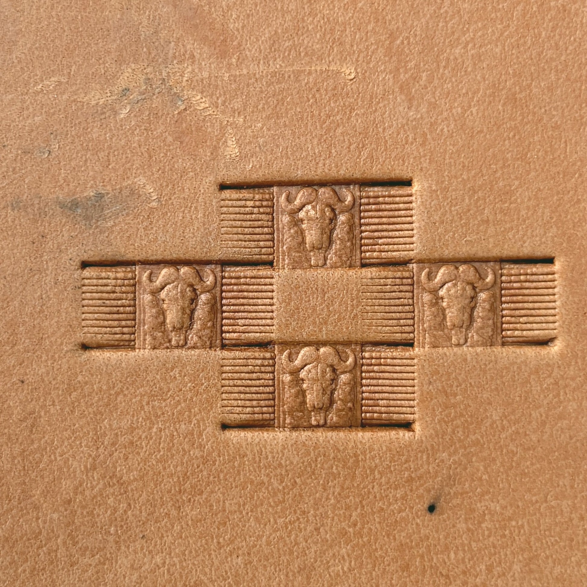 Buffalo Head leather stamp LT591 — pattern imprint on veg-tan leather