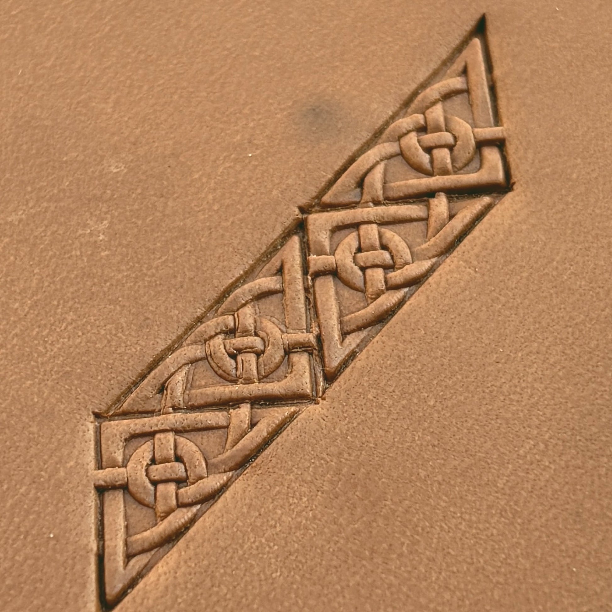 Celtic Knot leather stamp LT599 — pattern imprint on veg-tan leather