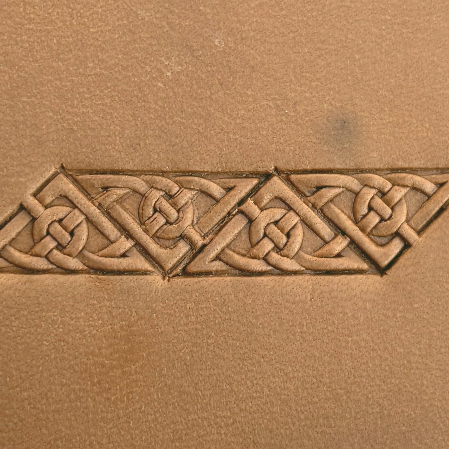 Celtic Knot leather stamp LT599 — pattern imprint on veg-tan leather