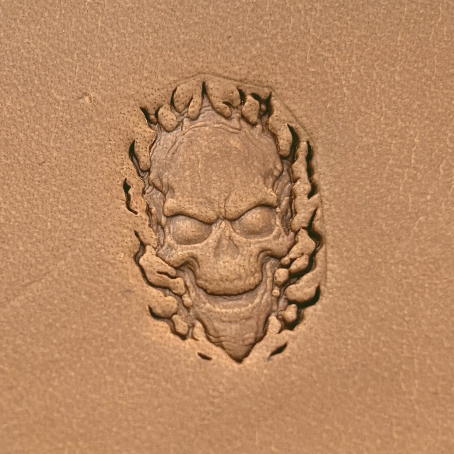 Flaming Skull leather stamp LT618 — pattern imprint on veg-tan leather