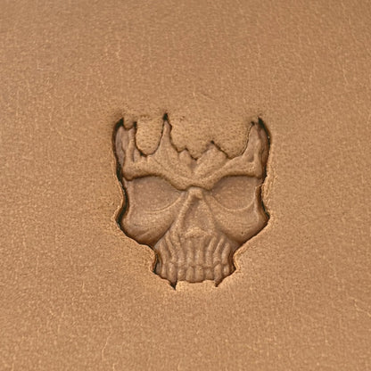 Cracked Skull leather stamp LT620 — pattern imprint on veg-tan leather