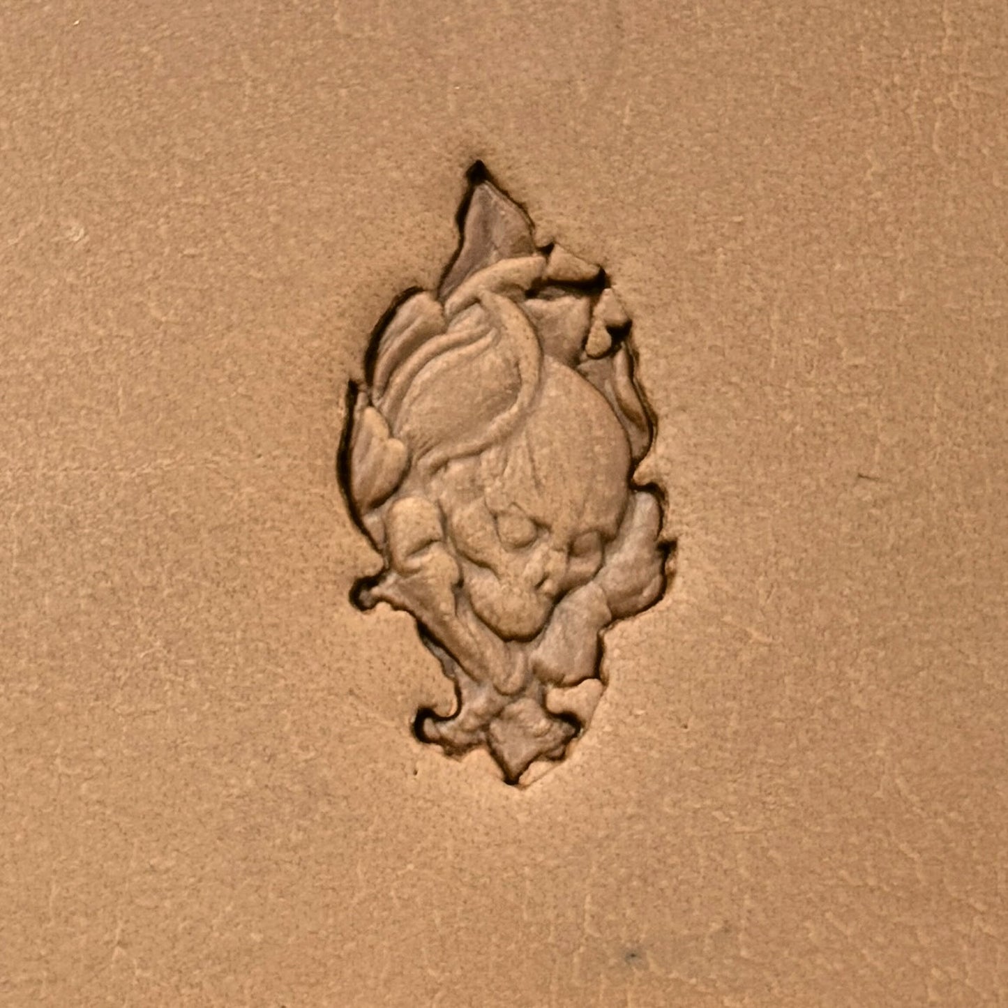 Leaf Shape Skull leather stamp LT622 — pattern imprint on veg-tan leather