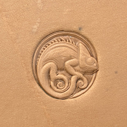 Chameleon leather stamp LT655 — single impression on veg-tan leather