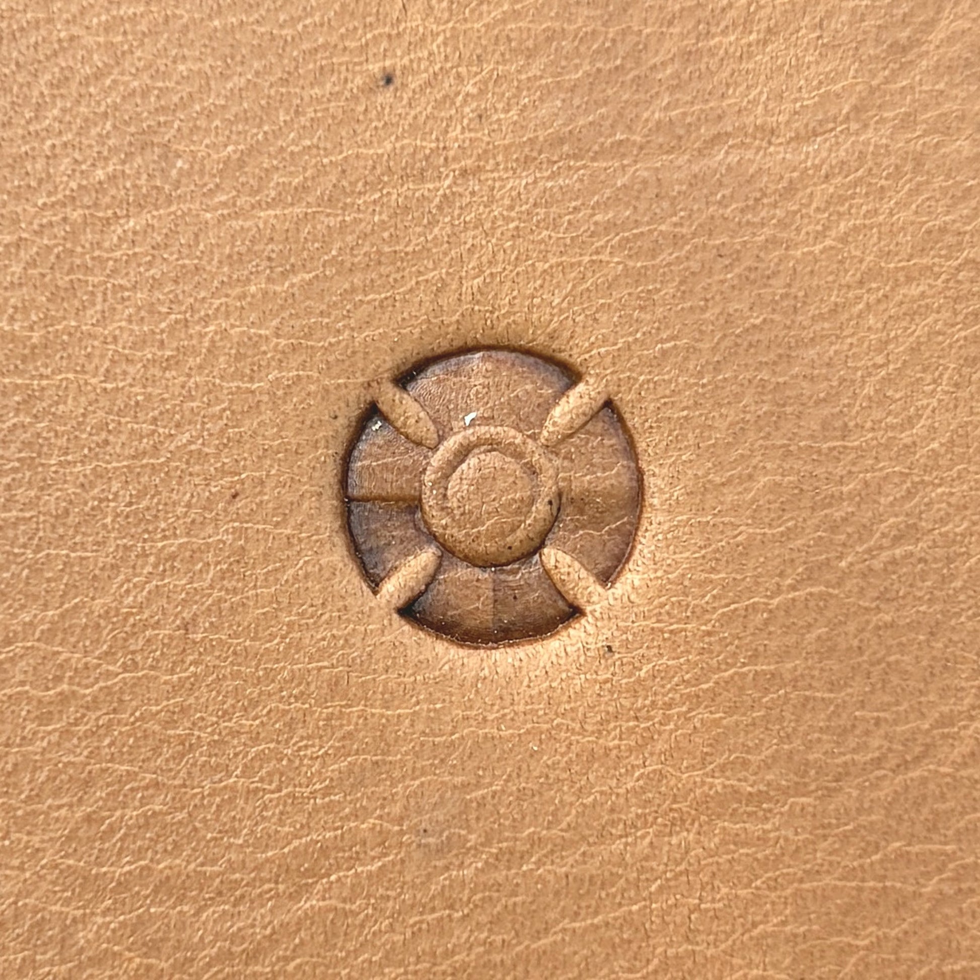Circle Lines leather stamp LT680 — single impression on veg-tan leather