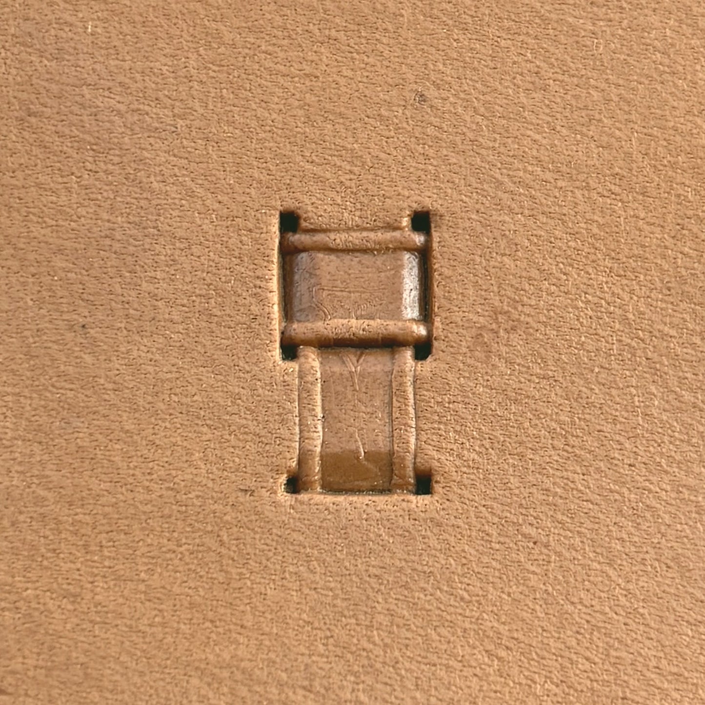 Basket Weave leather stamp LT776 — single impression on veg-tan leather