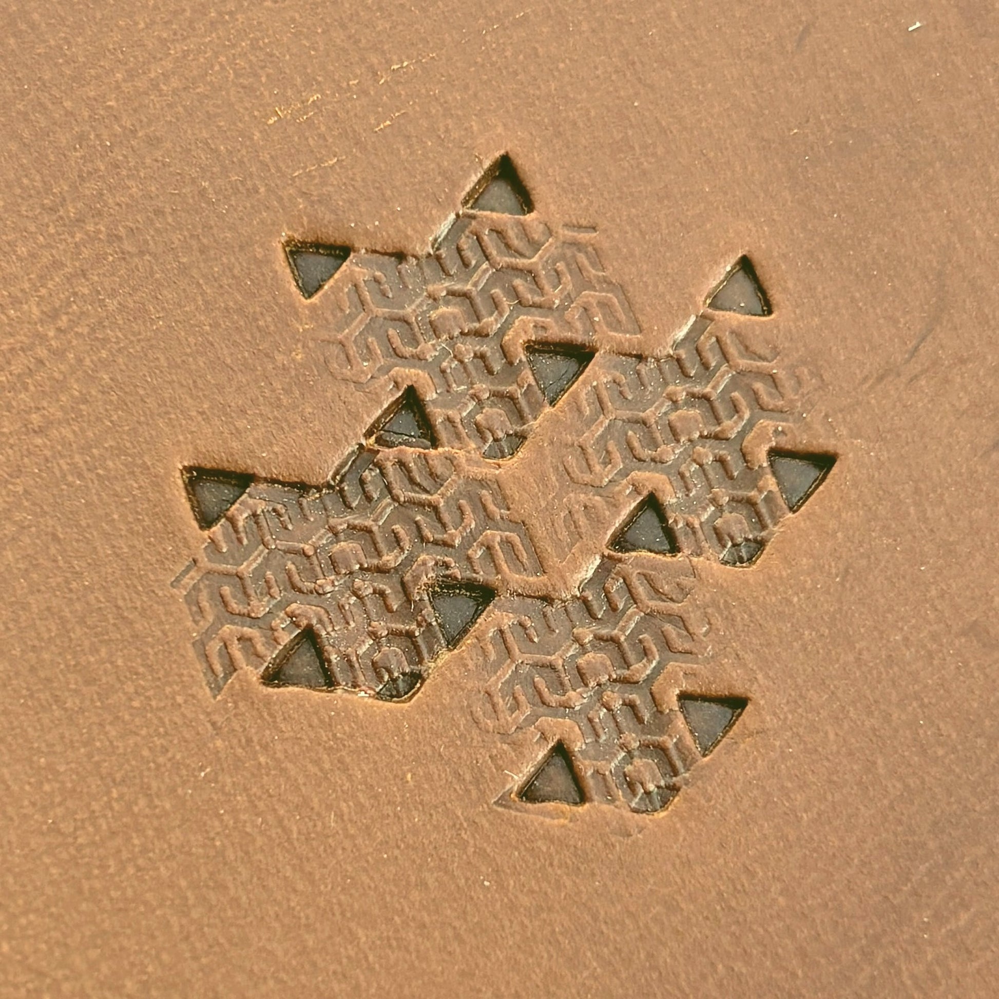 Hooked Mesh Hex Tile leather stamp LT823 — pattern imprint on veg-tan leather