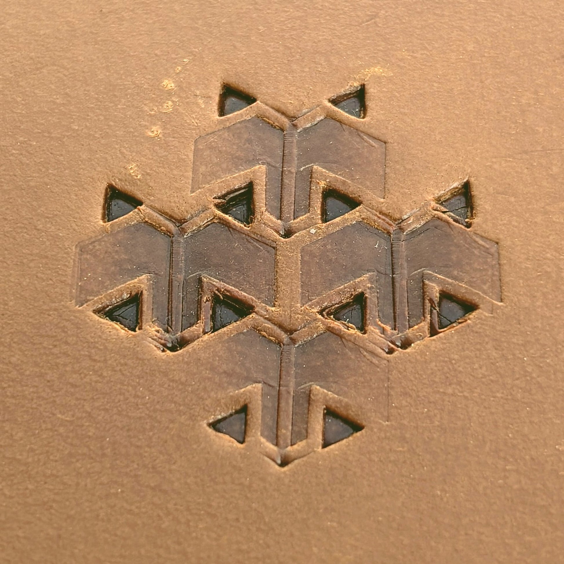 Smooth Hex Tile leather stamp LT827 — pattern imprint on veg-tan leather