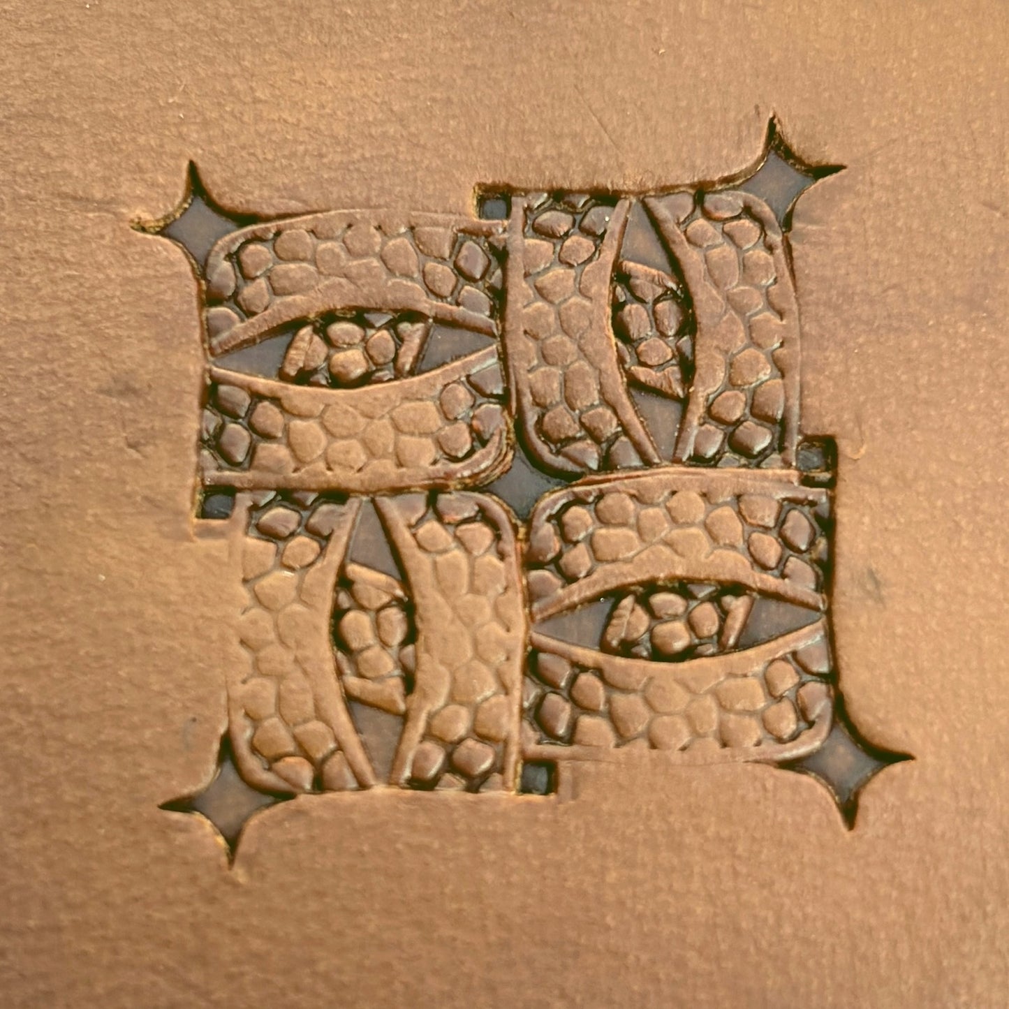 Cobbled Basket Weave leather stamp LT829 — pattern imprint on veg-tan leather