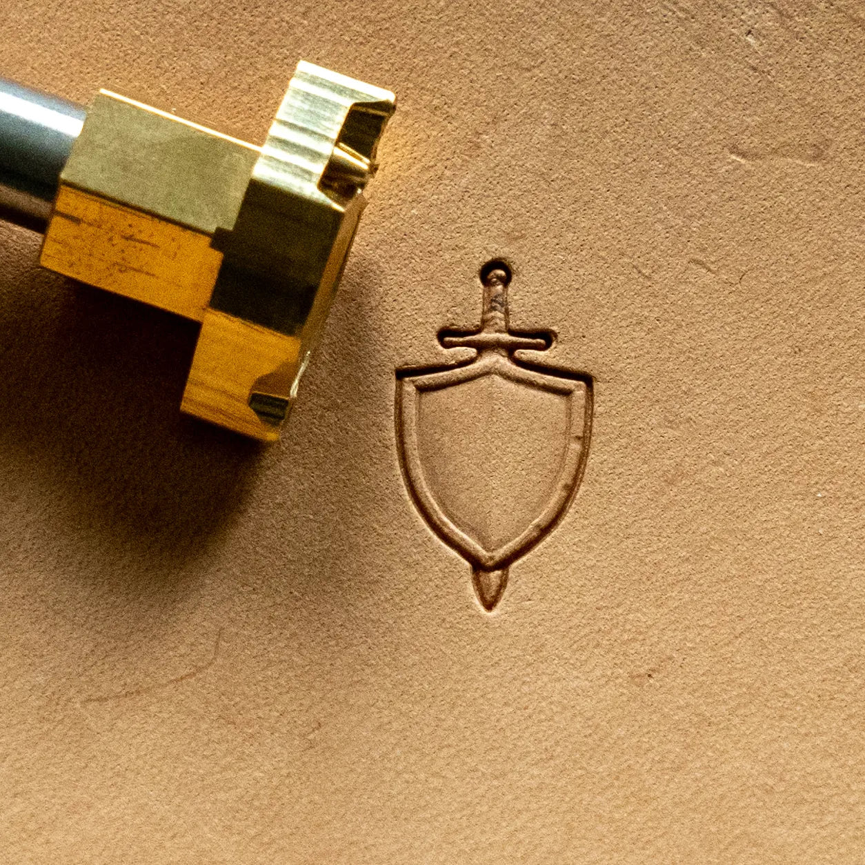 LT813 Pattern Leather Stamping Tool for Professional Crafters – Sword Shield Pattern 12x22mm (7/15" x 13/15")