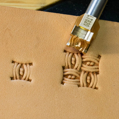 LT820 Basket Weave Leather Stamping Tool for Professional Crafters – Interlaced Basket Weave 11x11mm (7/16" x 7/16")