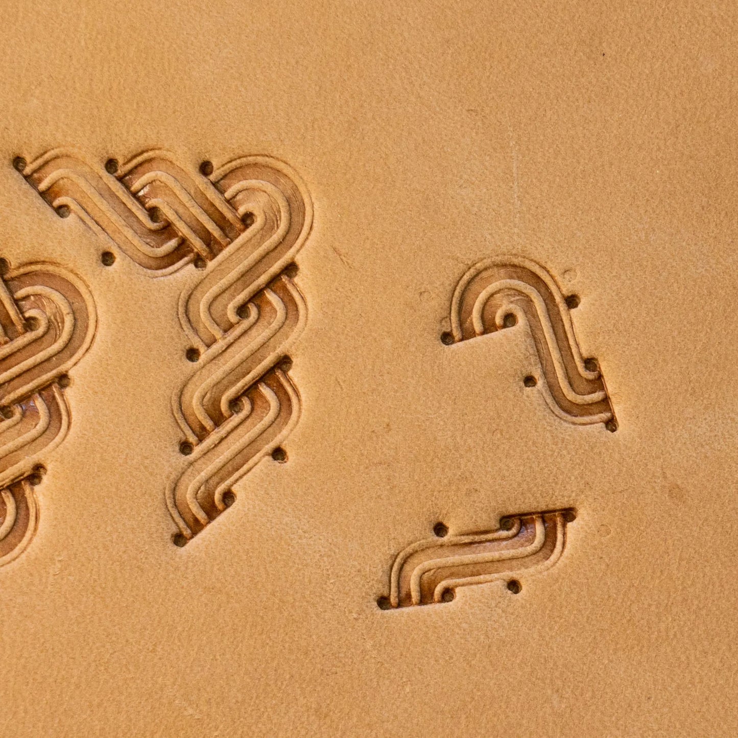 LT832 Basket Weave Leather Stamping Tool– Celtic Knot