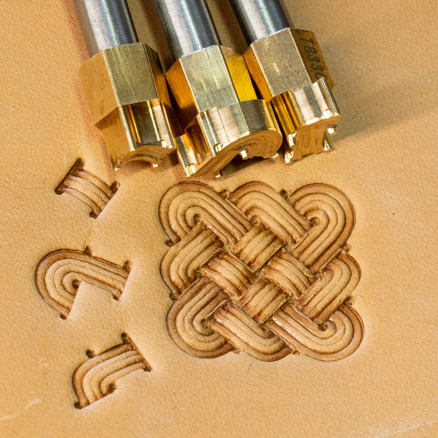 LT833 Basket Weave Leather Stamping Tool– Celtic Knot