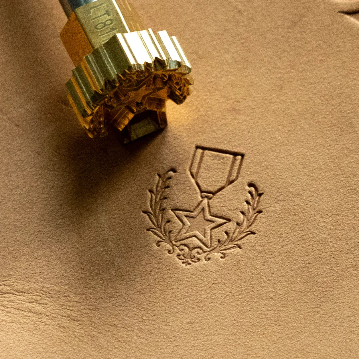 LT811 Pattern Leather Stamping Tool for Professional Crafters – Star Medal Pattern 19x21mm (3/4" x 5/6")