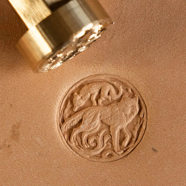 Wolf Leather Stamp – Flourish Circle